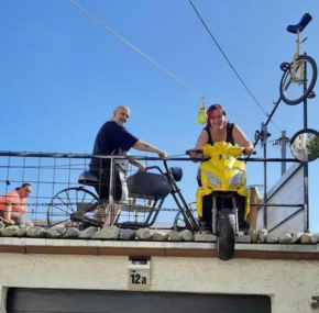 Bikers12 Shabby House only for Bikers